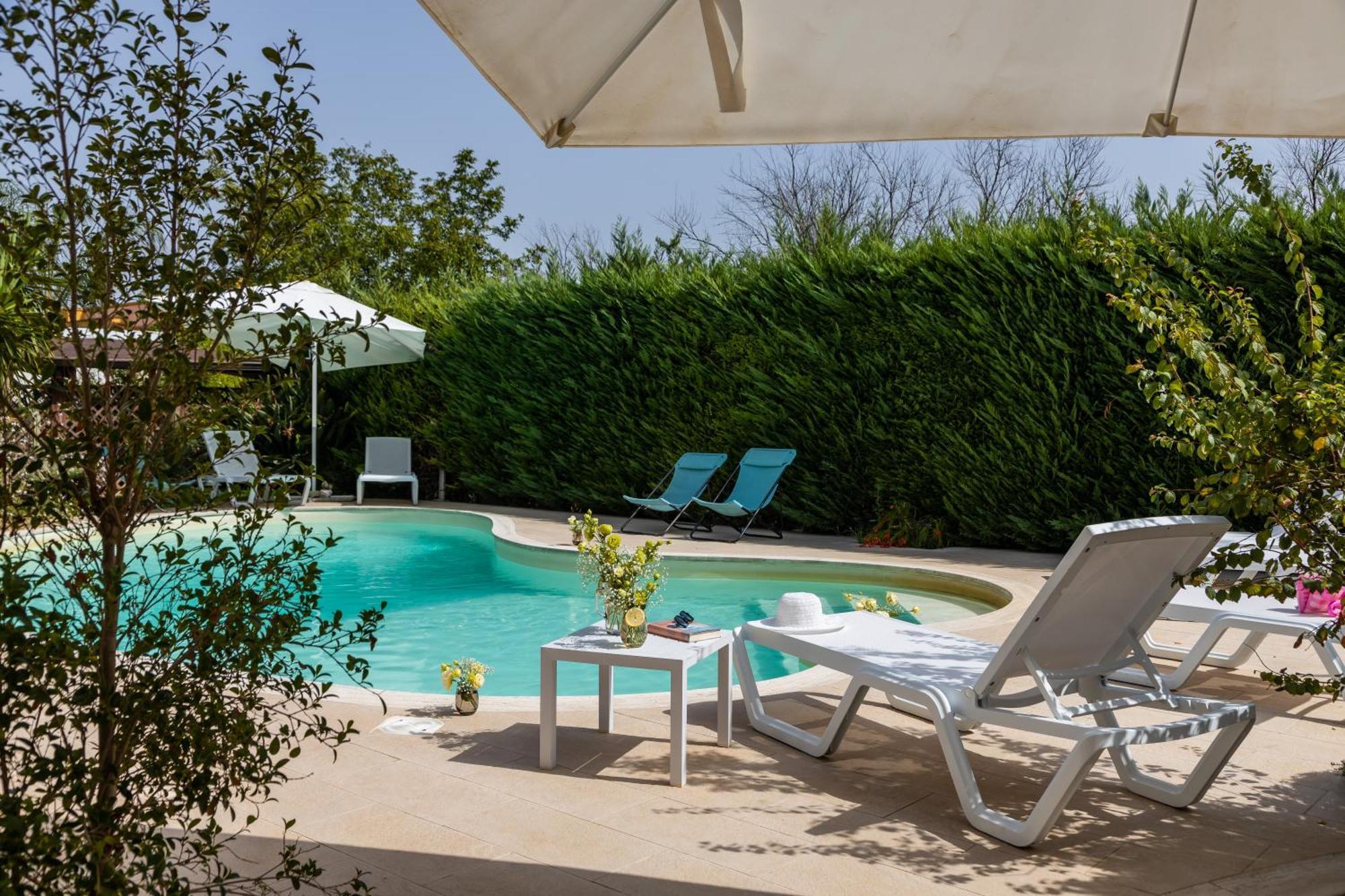 La Collina Di Montegrappa - Suites With Heated Private Pool - Suites With Shared Pool Тулие Екстериор снимка