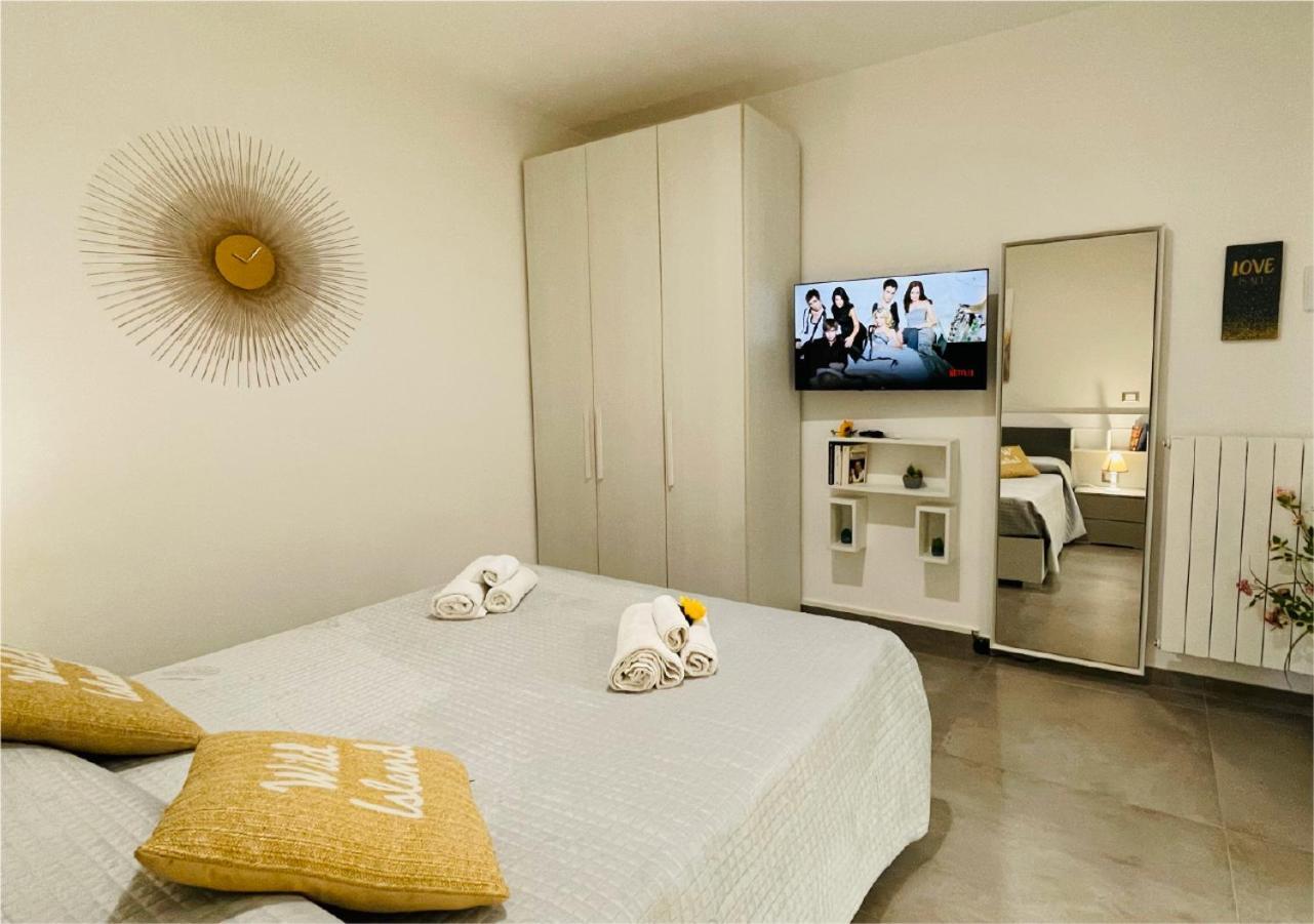 La Collina Di Montegrappa - Suites With Heated Private Pool - Suites With Shared Pool Тулие Екстериор снимка