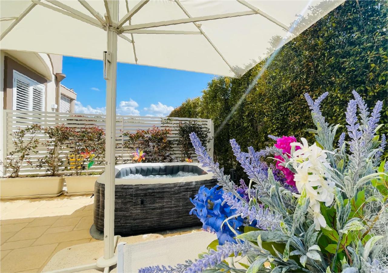 La Collina Di Montegrappa - Suites With Heated Private Pool - Suites With Shared Pool Тулие Екстериор снимка