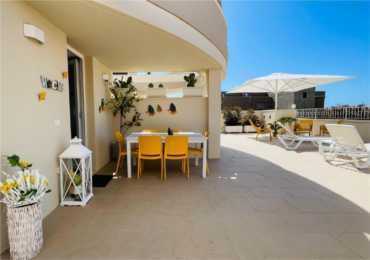 La Collina Di Montegrappa - Suites With Heated Private Pool - Suites With Shared Pool Тулие Екстериор снимка