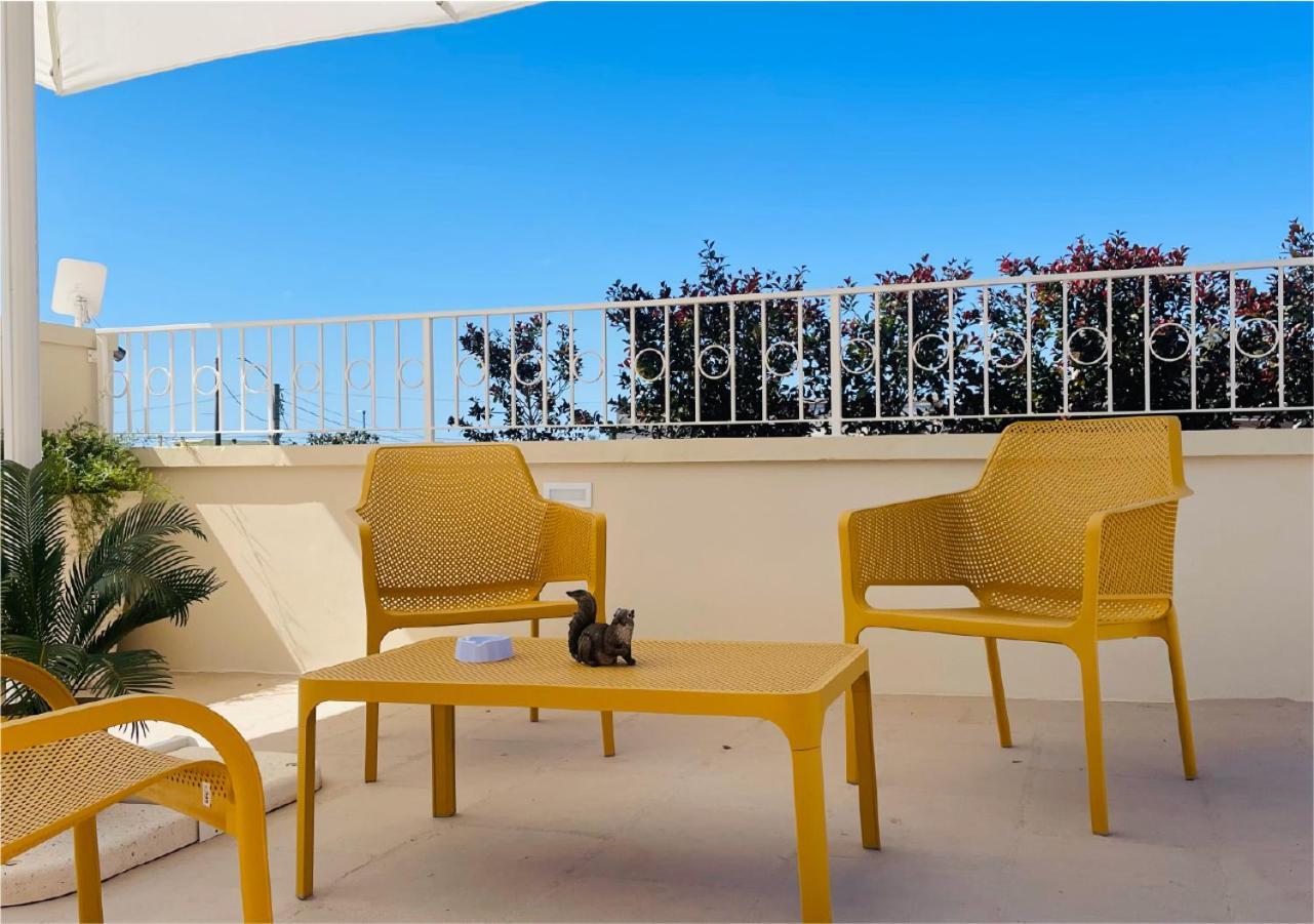 La Collina Di Montegrappa - Suites With Heated Private Pool - Suites With Shared Pool Тулие Екстериор снимка